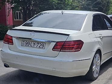 mercedes pompa: Mercedes-Benz E-Class: 2.1 l | 2010 il Sedan — 2
