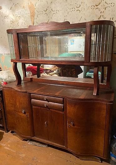 Antik vitrini olan bufet-kredensa - Material: təbii ağac — 4