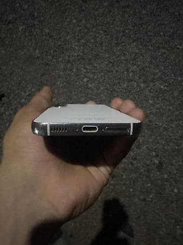 28 may telefon aksesuarları: Samsung Galaxy S23, rəng - Ağ — 3