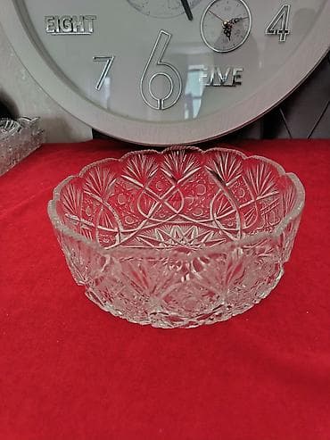 xonca aksesuarları: Çexiya Xrustal Meyvə qabı və 6 ədəd xrustal stəkan dəsti satılır. Çox — 1