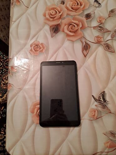 telefon və planşet üçün üzlüklər: Planşet - Ekran: təxminən 7–8 düym toxunmatik ekran, geniş çərçivə - — 4