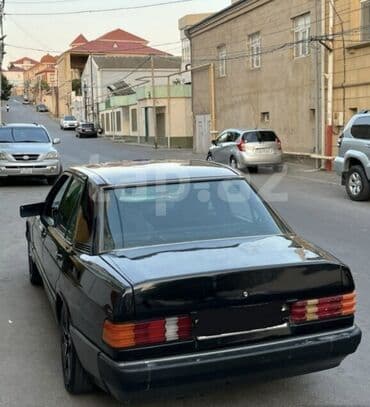 Mercedes-Benz 190 (W201): 2 l | 1993 il Sedan