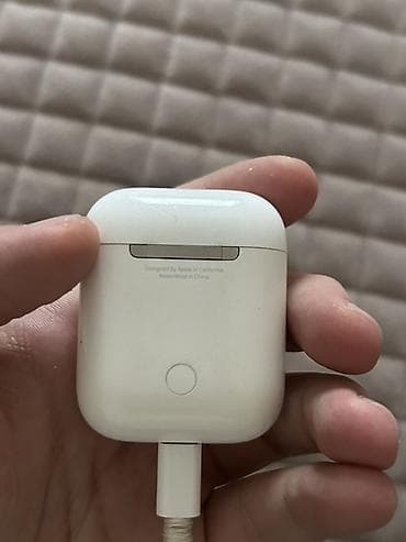 Apple AirPods (Lightning şarj qutusu ilə) - Model: Apple AirPods — 3