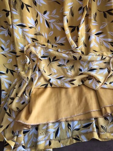 qadın kurkləri: Etek S olcu ela veziyyetde
Astarlidir — 2