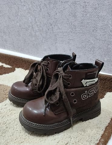 Botinkalar: Hem oğlan,hem qız uşaqları geyinə bilər.Cox az geyinilib.İci — 4