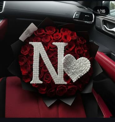 heyet gulleri ve adlari: Qırmızı qızılgüllərdən hazırlanmış xüsusi buket-kompozisiya. - Tünd — 1