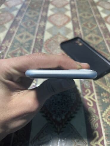 Apple iPhone: IPhone 11, 64 GB, Ağ, Face ID — 3