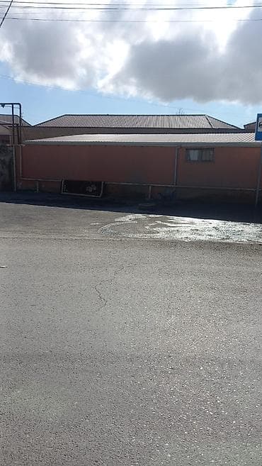 razin heyet evi: Zabrat1 qəsəbəsində 21 saylı poliklinikanın qabağında isdehsalat və — 1