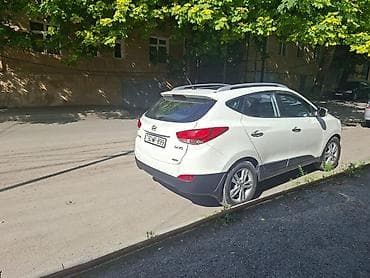 chery fulwin 2: Hyundai ix35, ağ rəng, 4WD (tam ötürücülü) krossover. Xüsusiyyətlər — 3