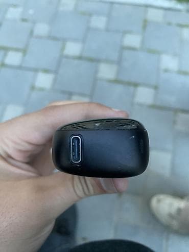 misvak çubuğu: Ploom brendinin tütün qızdırma cihazı - Kompakt və erqonomik korpus — 2