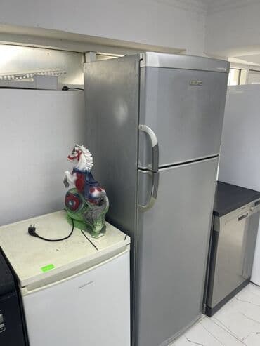 Plitələr və bişirmə panelləri: 2 qapılı Beko Soyuducu Satılır, rəng - Gümüşü — 2