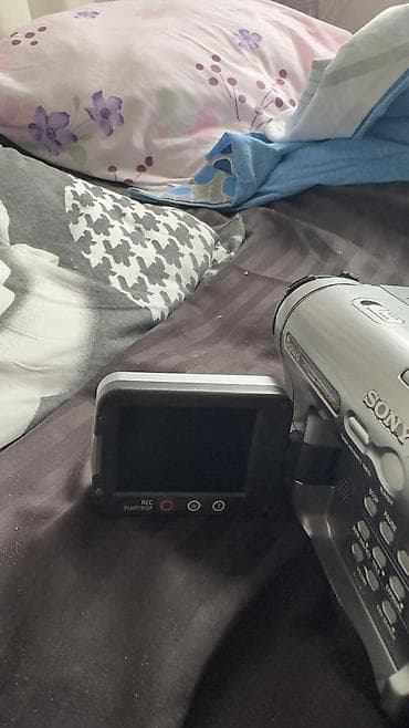 Sony Handycam videokamera - Format: 8 mm (Video8/Hi8 qeyd sistemi) -
