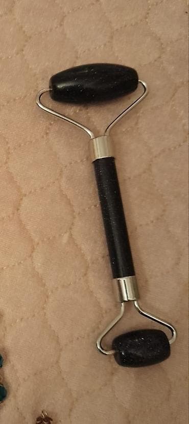 Bədənə qulluq: Qizil qum dasi masajoru 20 manat — 1