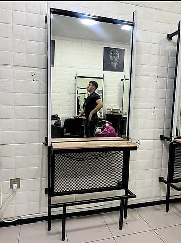 guzgu kəsimi: Peşəkar bərbər/salon üçün güzgü stendi - İri ölçülü divara bərkidilən — 2