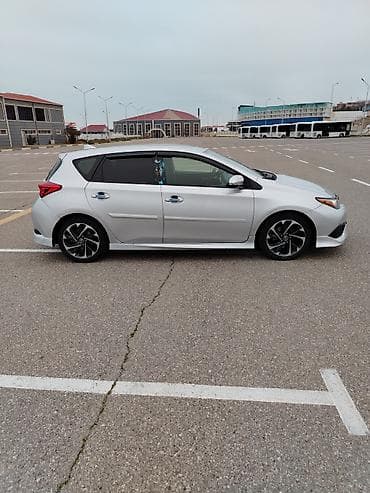 guzgulərin satışı: Toyota Corolla: 1.8 l | 2016 il Hetçbek — 5