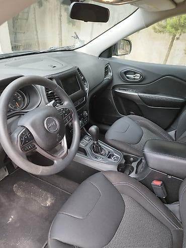ferrari satilir: Jeep Cherokee: 2.4 l | 2018 il — 4