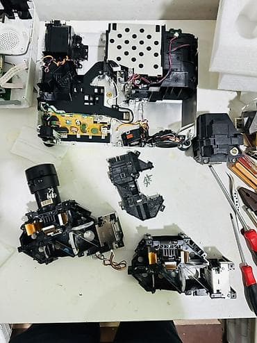 Orijinal proyektor lampaları – 100% orijinal Xüsusiyyətlər: - Yüksək — 7