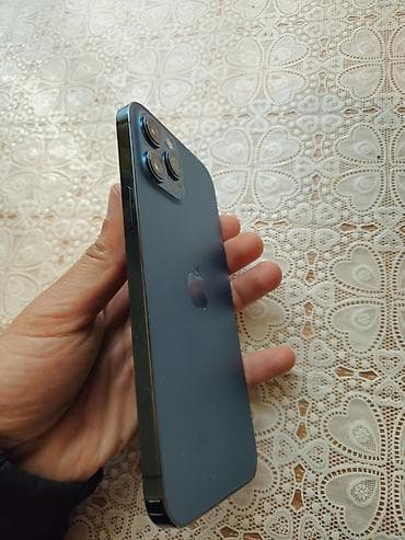 samsung metro b350e: IPhone 12 Pro, Pacific Blue — 2