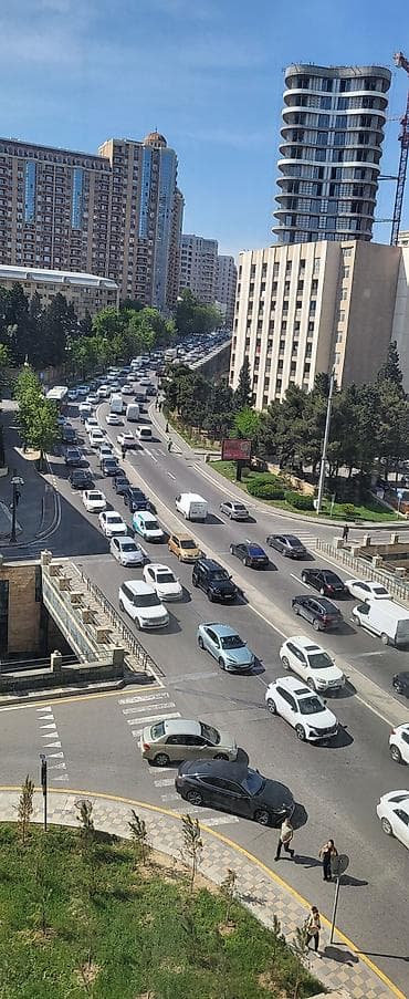 Mənzillər: Maklerlar va vastacilar narahat elamasinlar. Uzun mutfatli kiraya — 9