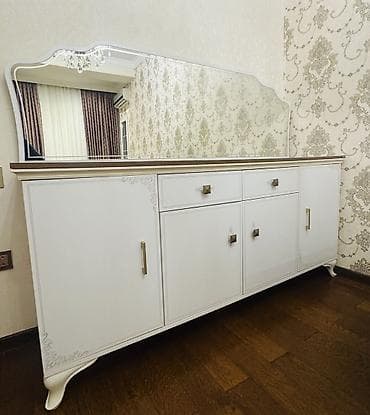 kamotlar mebel: İşlənmiş, Güzgülü — 1