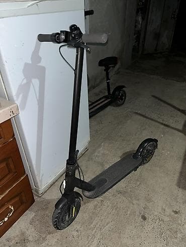 electro: Elektrikli skuter - Brend: Xiaomi (gövdədə və ayaqaltında Mi loqosu — 2