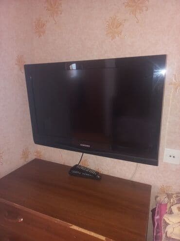 samsung 102 ekran led: Televizor Samsung LCD 80" — 1