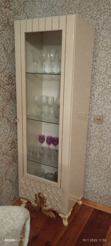 İşlənmiş, TV stend