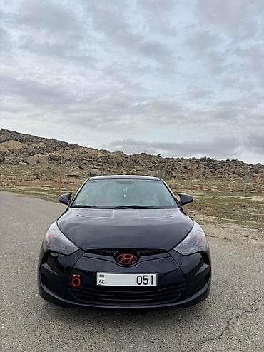 Hyundai Veloster, 3 qapılı kupe hetçbek, qara rəng. - Sport xarici