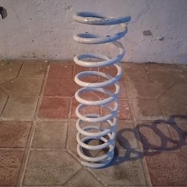 Niva üçün arxa purjun tək di yaxşı vəziyyətdədi.Kim isdəsə ancaq Gəncə