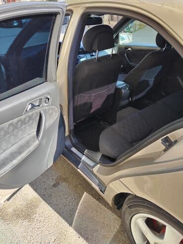 машины в азербайджане: Mercedes-Benz C 200: 2 л | 2000 г. Седан — 11