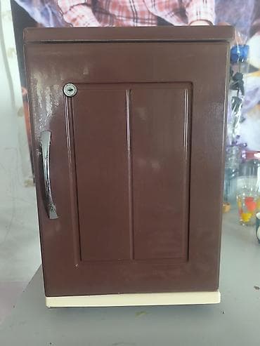 kilimlər: Kiçik ölçülü kilidli şkaf - Material: MDP/MDF tipli taxta lövhələr — 1