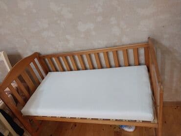 столик на кроватку: Для девочки и мальчика, Четырехугольная, Колыбель, С бортиками, С матрасом, Без механизма качания — 2