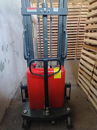 Yenidir, və onun heç bir problemi yoxdur. 2 ton qaldıra bilir. 10–15 — 2