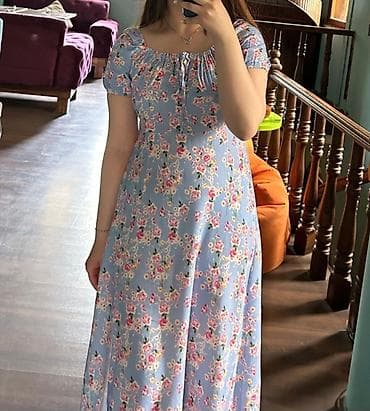 Şəxsi əşyalar: Mavi rəngli, çiçək naxışlı uzun don - Stil: Boho/romantik - Dizayn — 1