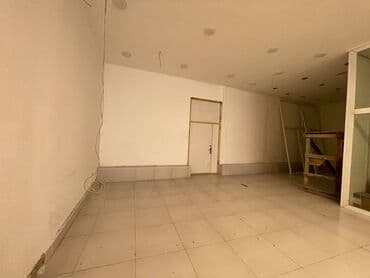 xacmaz obyekt: Neftcilər metrosuna yaxın ticarət mərkəzin icində yerləşən ümumi — 3