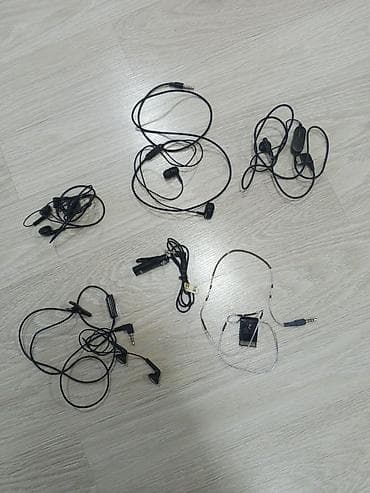 Mikrofonlar: Məhsul: Simli qulaqlıqlar və aksesuarlar dəsti hansı satılır biri — 2