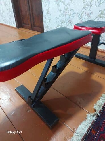 işlənmiş idman alətləri: 40 kg nerj dumbell 55 kg çamadan desti Bench press üçün stoyka — 3