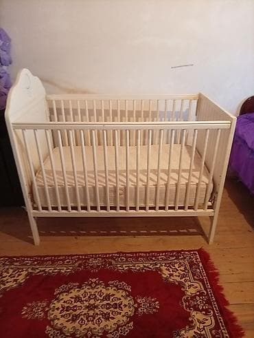 matras alti: Oğlan və qız üçün, İşlənmiş, Dördbucaq, Beşik, Dəstsiz, Matras ilə, Yellənmə mexanizmsiz — 1