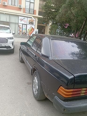 Продажа авто: Mercedes-Benz 190: 1.8 л | 1993 г. Седан — 5