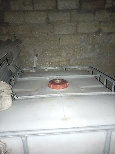 Bak, Plastik, 1000 l l, İşlənmiş, Ödənişli çatdırılma