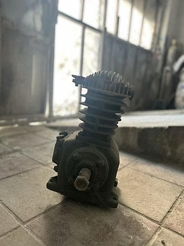 universal pult: Məhsul: Hava kompressoru başlığı (silindr-blok komplekti) Təsvir: - — 1