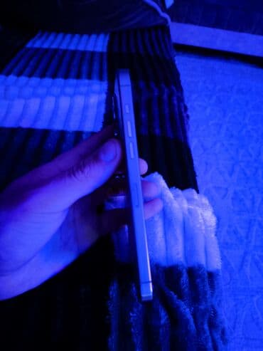 dubayda iphone 14 pro max: IPhone 15 Pro Max, Qırıq — 6