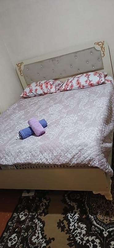 kiraye evler 200 manata: Şəki, gündəlik kirayə – 3 otaqlı həyət evi - Sahə: 60 m² - Mərtəbə — 5