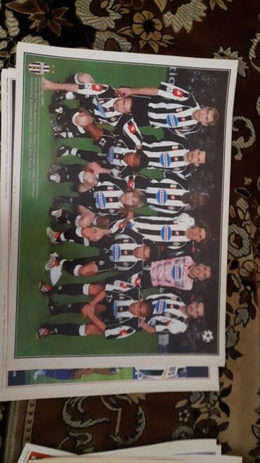 ustunde gerb olan qepik: İtaliya futbolu şəkilləri — 14