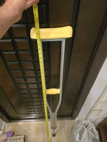 Tibbi avadanlıq: Alüminium qoltuqağacı - əsa təcili satılır. Qiyməti 15 azn. Yeni — 2