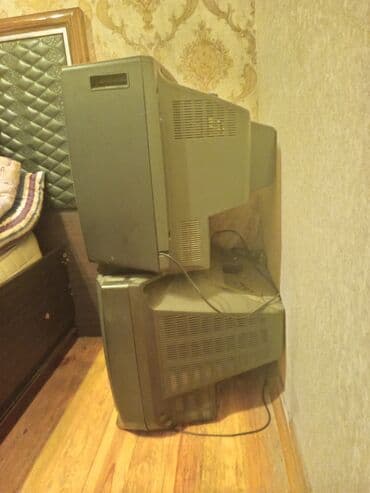 реклама на тв: Ikisi de islek veziyetde. birinin pultu yoxdi — 1