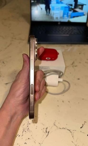 iphone 14 pro en ucuz: IPhone 16 Pro, 256 GB, Qızılı, Face ID — 2