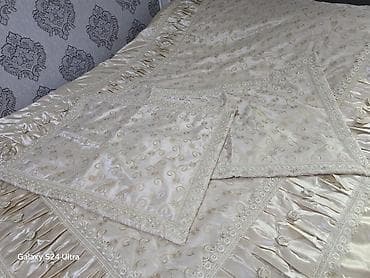 yastık: Yataq üçün İşlənmiş rəng - Qızılı Yataq örtüyü, Ünvandan götürmə — 3