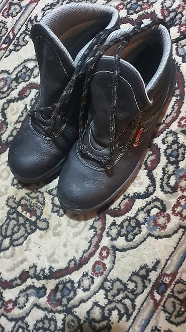 bot batinka: Məhsul: Qara rəngli iş/ təhlükəsizlik ayaqqabıları (ləblərdən görünən — 2
