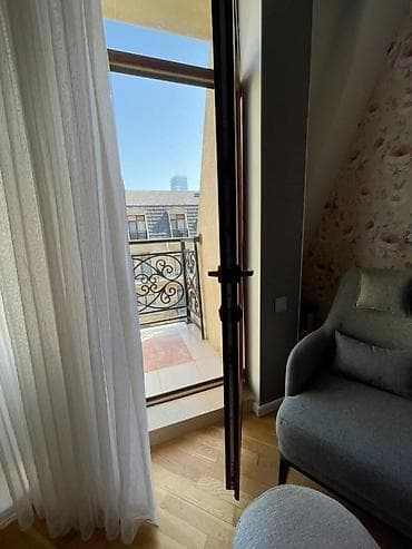 balta: İcarəyə verilir 1 otaqlı yeni tikili 45 m², Ağ şəhər q. Kateqoriya — 4